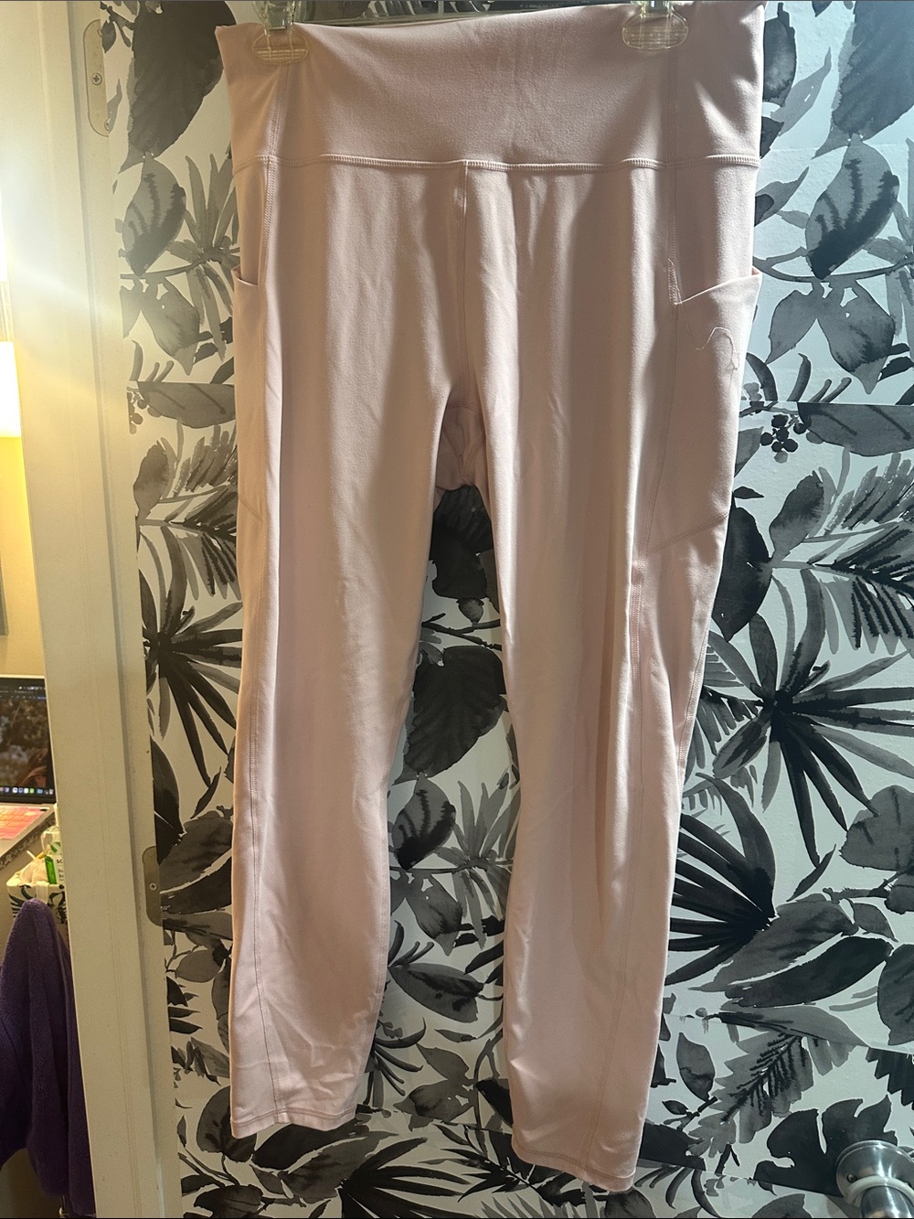 Fabletics XL Light Pink High-Waist Leggings